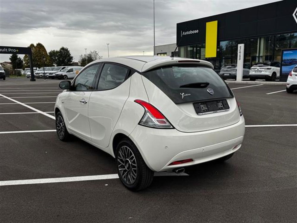 Lancia Ypsilon usata a Padova (5)