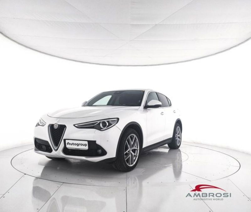 Alfa Romeo Stelvio Stelvio 2.2 Turbodiesel 210 CV AT8 Q4 Executive  del 2017 usata a Corciano