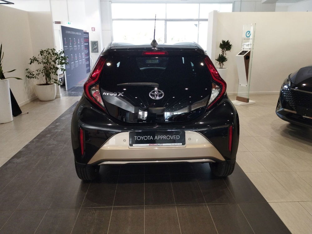 Toyota Aygo X nuova a Sassari (4)