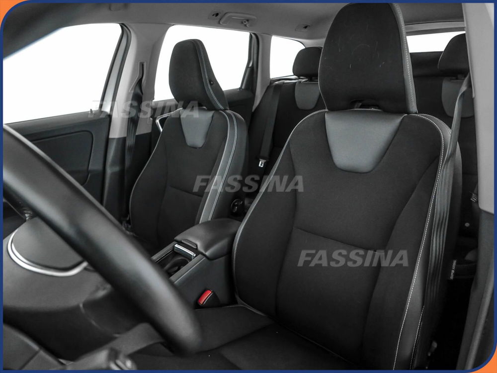 Volvo XC60 usata a Milano (8)