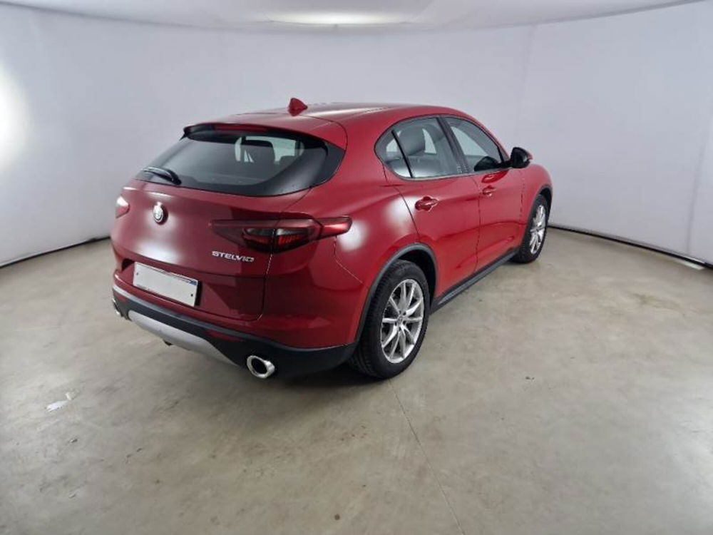 Alfa Romeo Stelvio usata a Salerno (5)