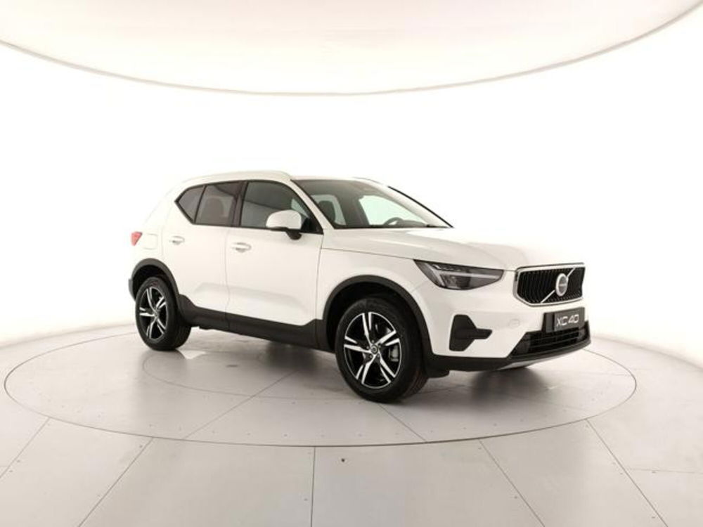 Volvo XC40 nuova a Modena (6)