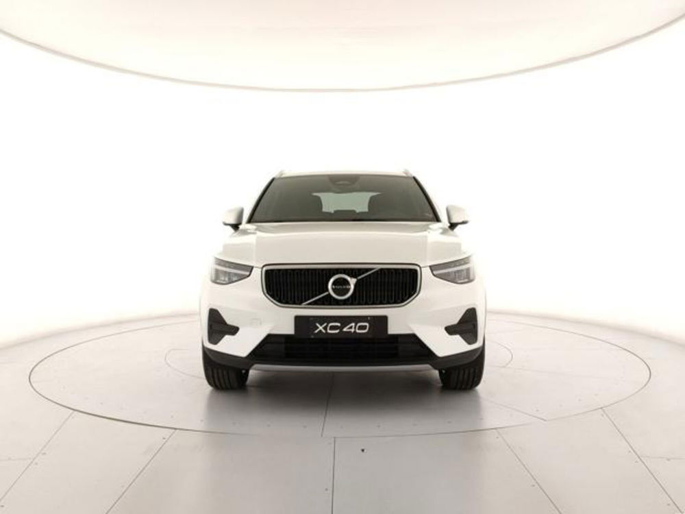 Volvo XC40 nuova a Modena (7)