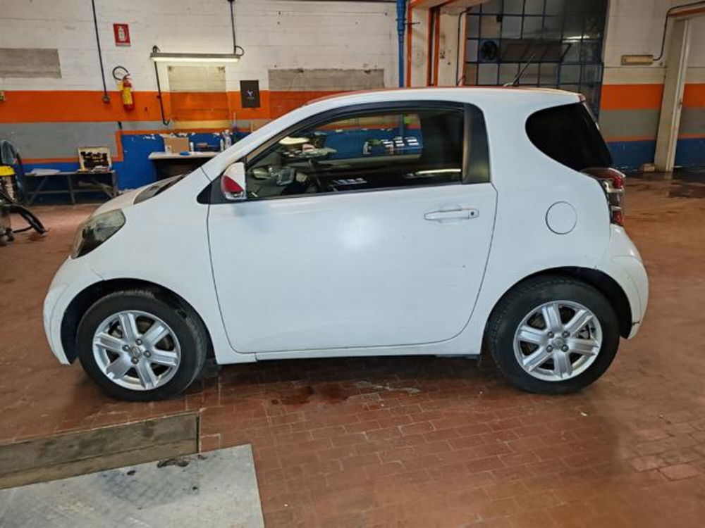 Toyota iQ usata a Torino (4)