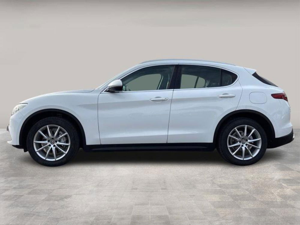 Alfa Romeo Stelvio usata a Cagliari (14)