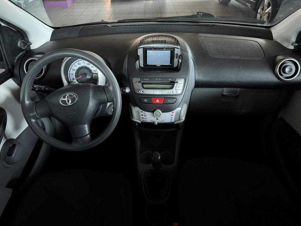 Toyota Aygo usata a Messina (9)