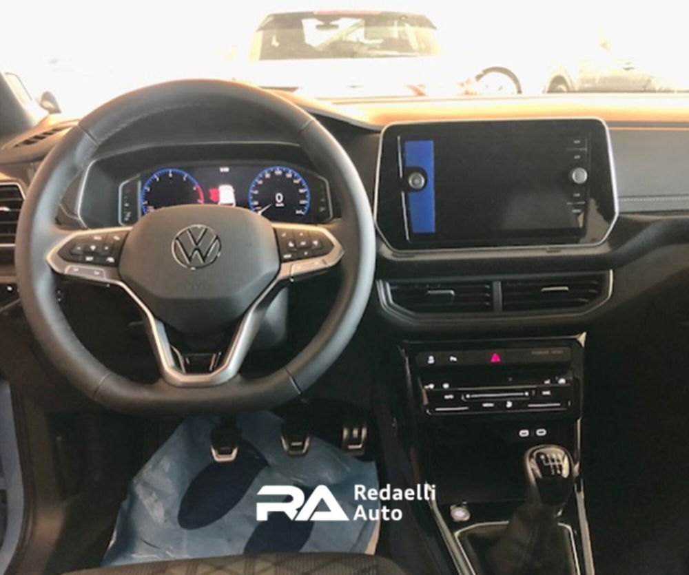 Volkswagen T-Cross nuova a Lecco (8)