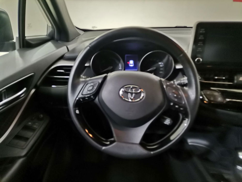 Toyota Toyota C-HR usata a Salerno (8)