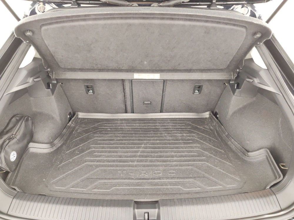 Volkswagen T-Roc usata a Massa-Carrara (11)