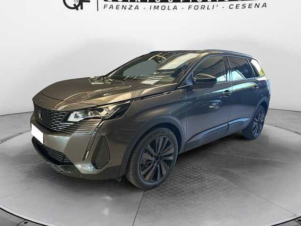 Peugeot 5008 nuova a Ravenna