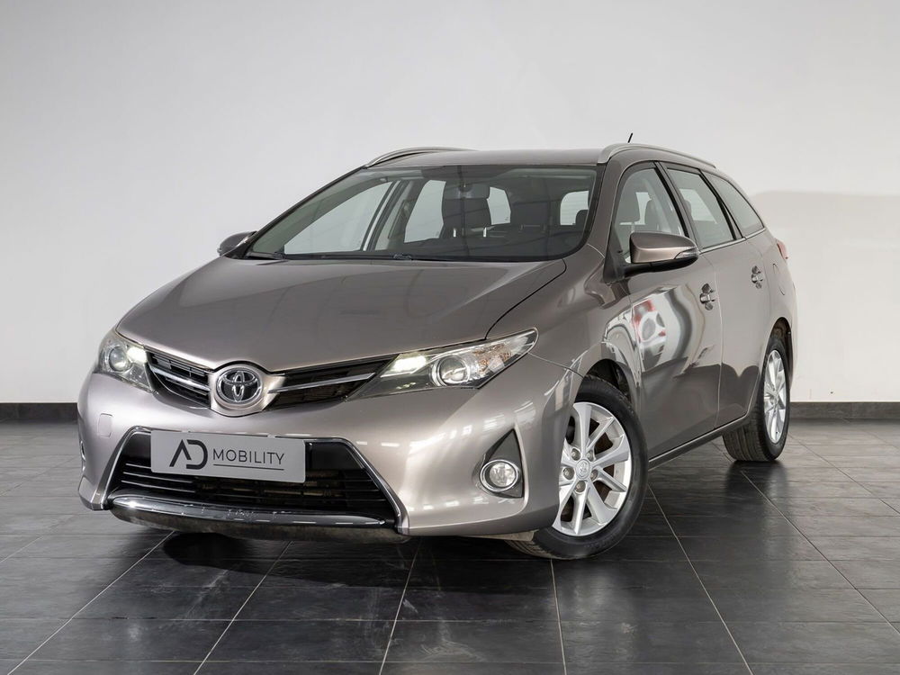 Toyota Auris Station Wagon usata a Foggia