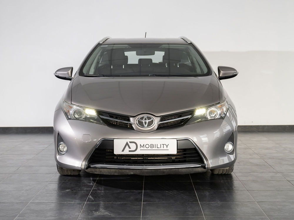 Toyota Auris Station Wagon usata a Foggia (4)