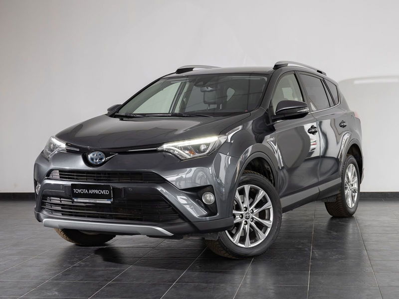 Toyota Rav4 Hybrid 2WD Lounge  del 2016 usata a San Severo