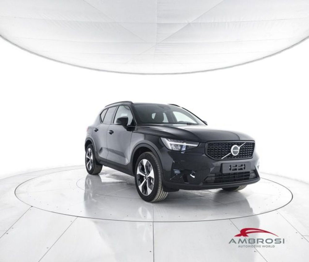 Volvo XC40 nuova a Perugia (2)