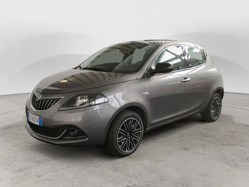 Lancia Ypsilon 1.0 FireFly 5 porte S&amp;S Hybrid Gold Plus del 2021 usata a Tivoli