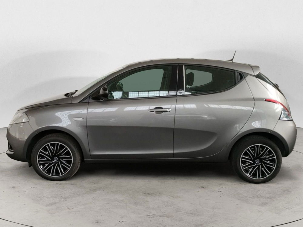 Lancia Ypsilon usata a Roma (3)