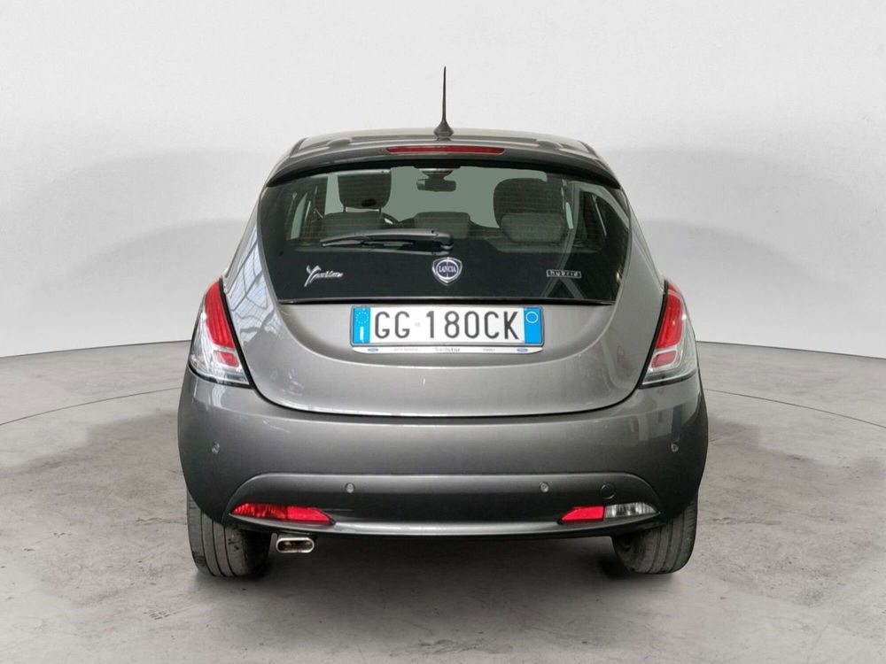 Lancia Ypsilon usata a Roma (4)