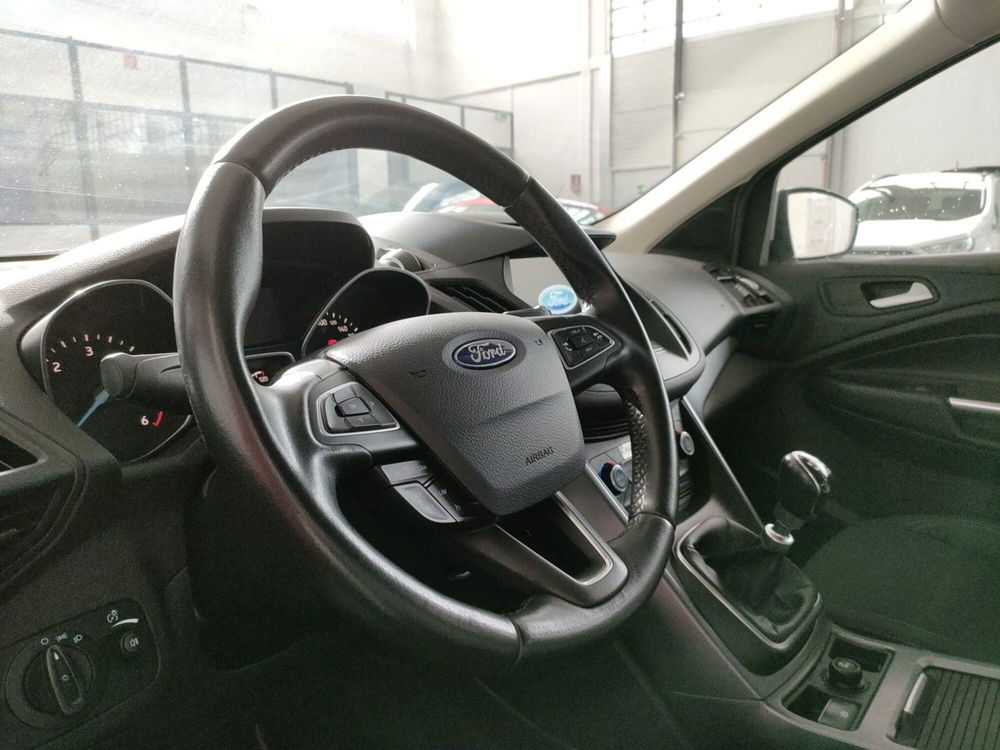 Ford Kuga usata a Roma (11)