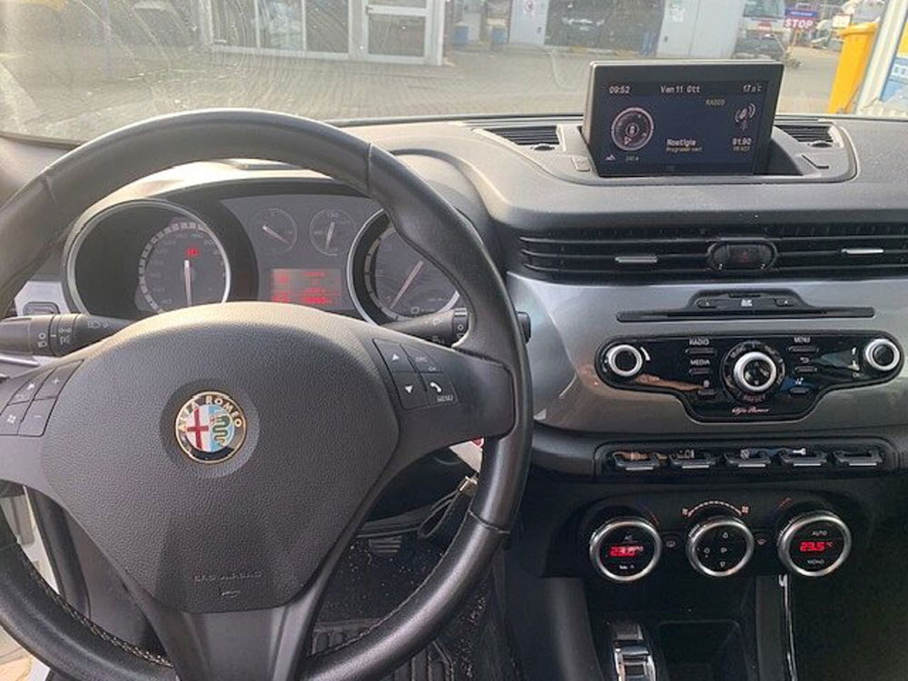 Alfa Romeo Giulietta usata a Torino (12)