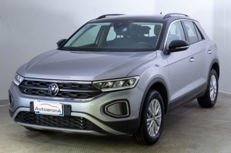 Volkswagen T-Roc 1.5 tsi Life dsg del 2023 usata a Paruzzaro