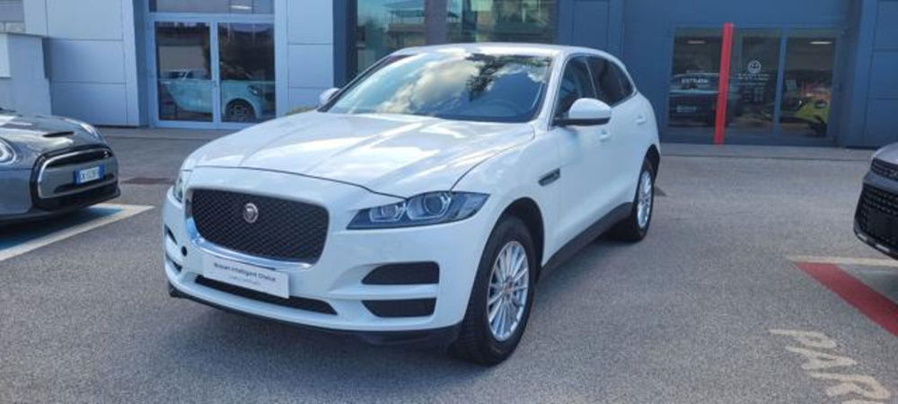 Jaguar F-Pace usata a Napoli (2)