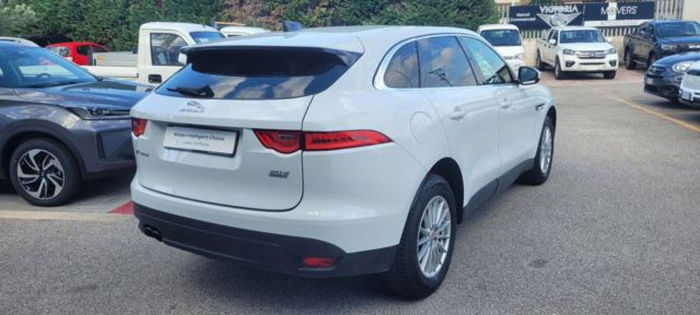 Jaguar F-Pace usata a Napoli (3)