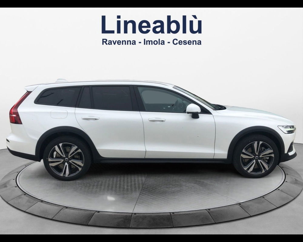 Volvo V60 Cross Country nuova a Ravenna (6)