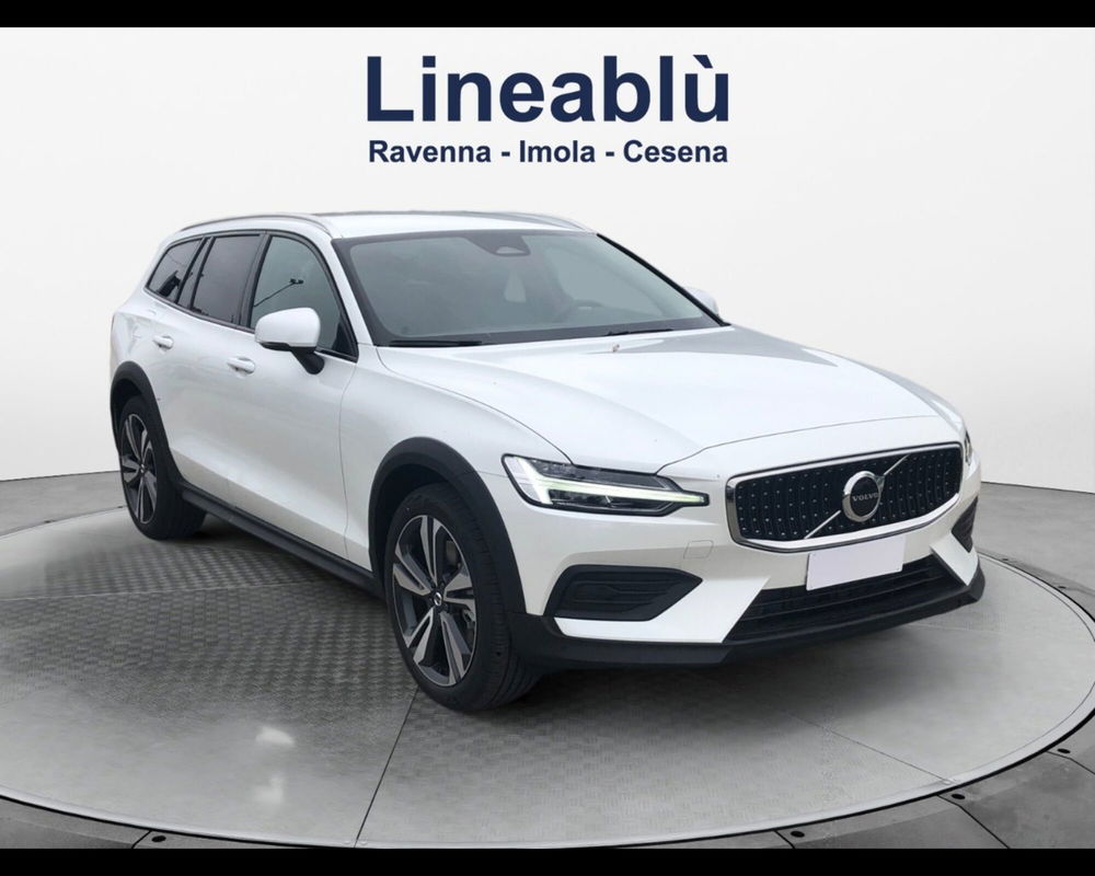 Volvo V60 Cross Country nuova a Ravenna (7)