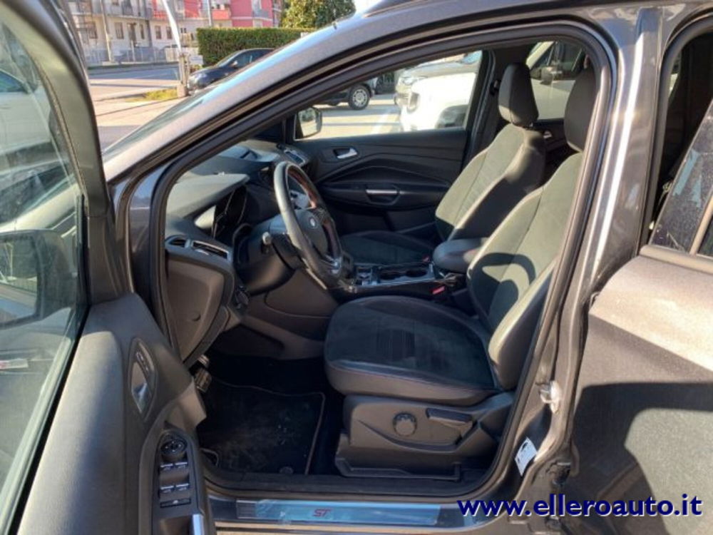 Ford Kuga nuova a Cuneo (11)