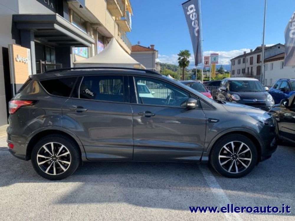 Ford Kuga nuova a Cuneo (4)