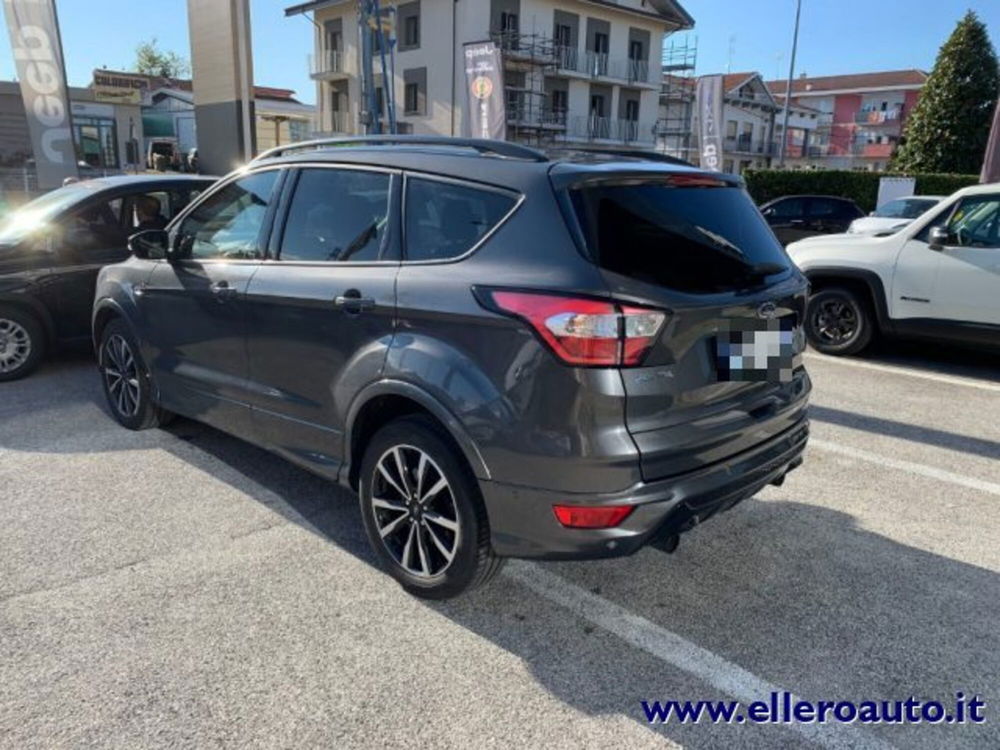 Ford Kuga nuova a Cuneo (7)