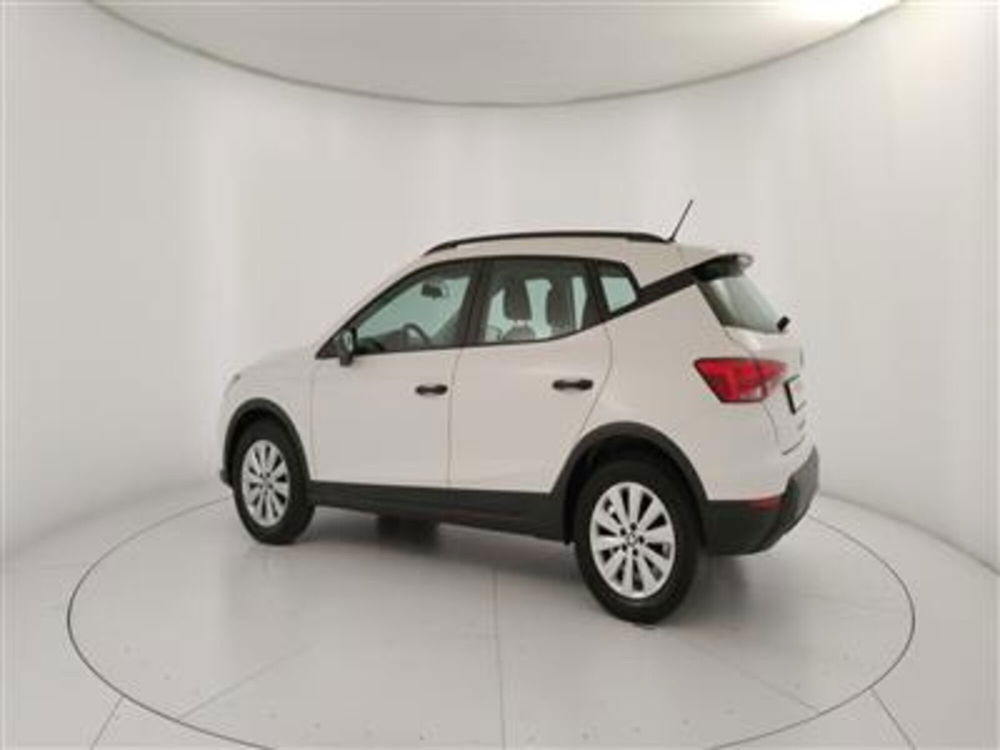 SEAT Arona usata a Bari (4)