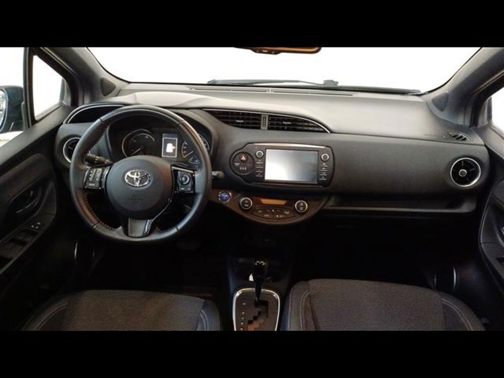 Toyota Yaris usata a Milano (10)