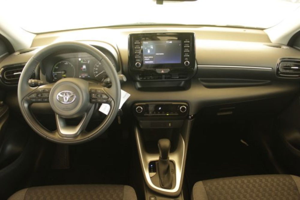 Toyota Yaris Cross nuova a Roma (9)