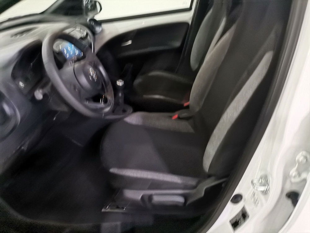 Toyota Aygo X nuova a Salerno (9)