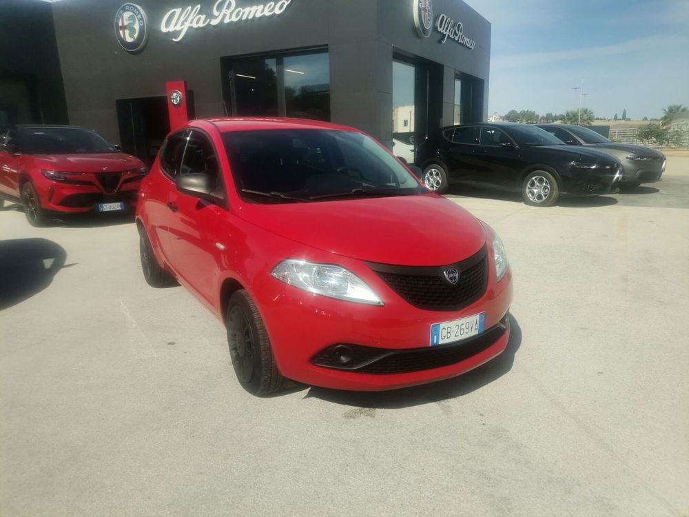 Lancia Ypsilon usata a Matera (3)