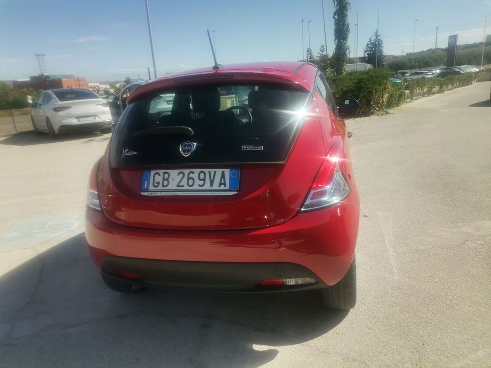 Lancia Ypsilon usata a Matera (6)