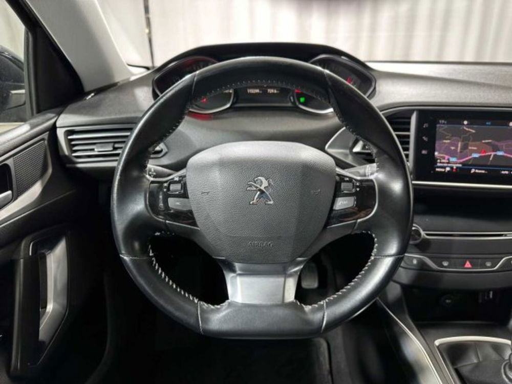 Peugeot 308 SW usata a Sondrio (14)