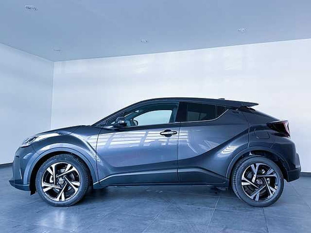 Toyota Toyota C-HR usata a Cosenza (4)