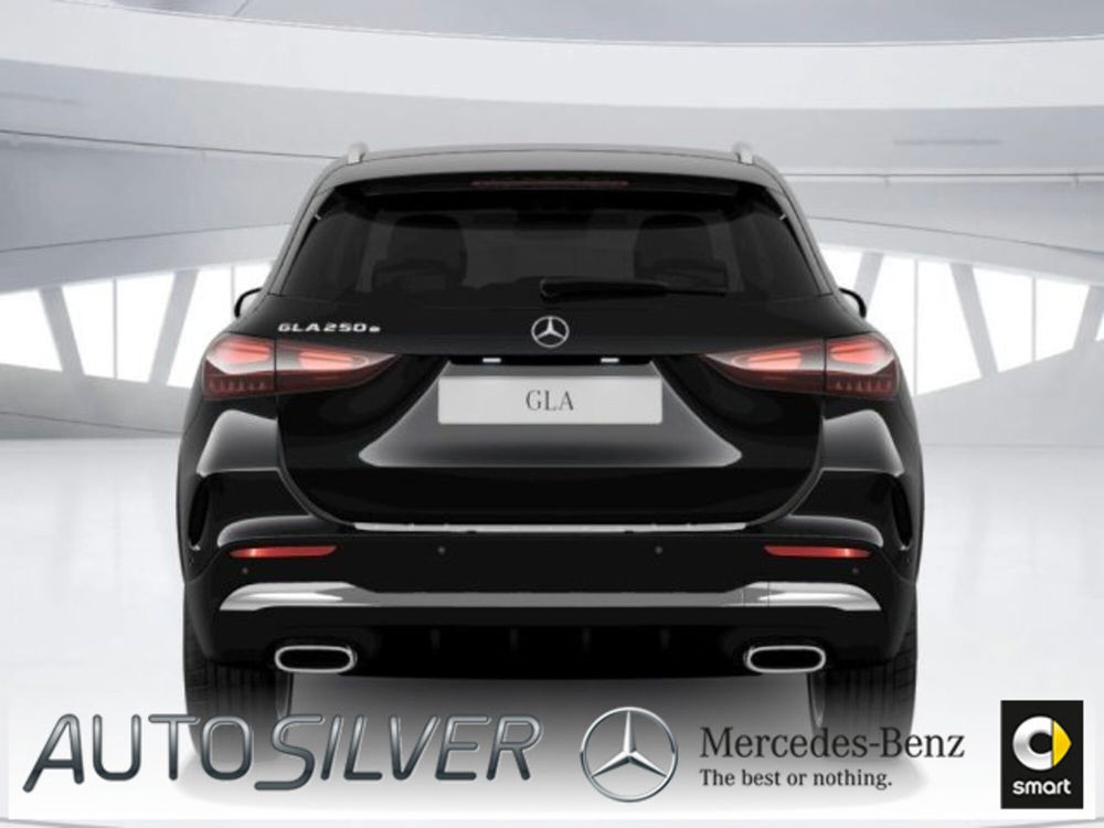 Mercedes-Benz GLA SUV nuova a Verona (4)