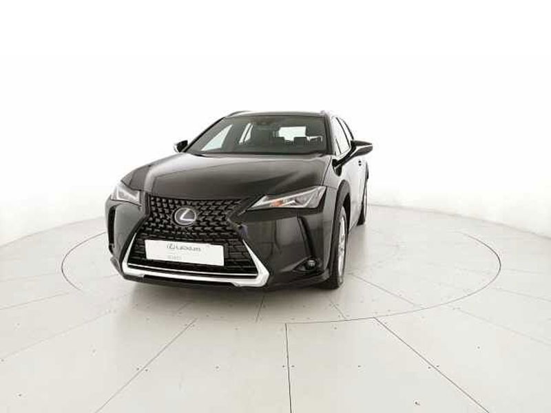 Lexus UX 300h 2.0 Urban 2wd cvt del 2020 usata a San Giovanni Teatino