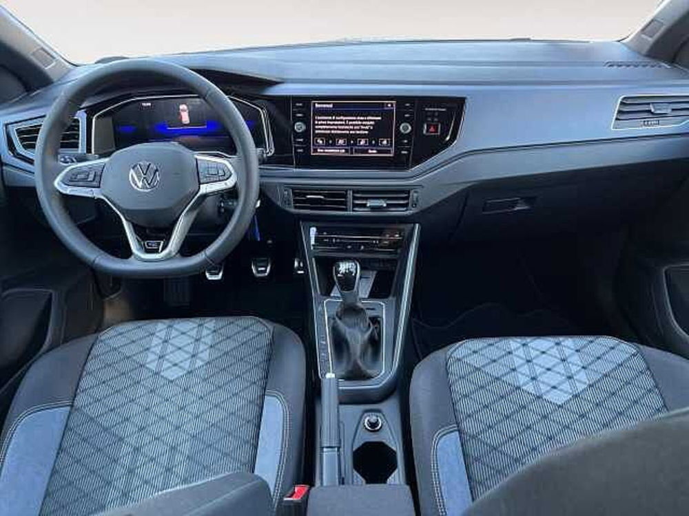 Volkswagen Polo nuova a Lecco (9)