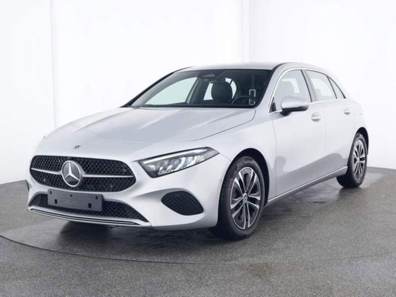 Mercedes-Benz Classe A Sedan 180 Progressive Advanced Plus auto del 2023 usata a Magenta