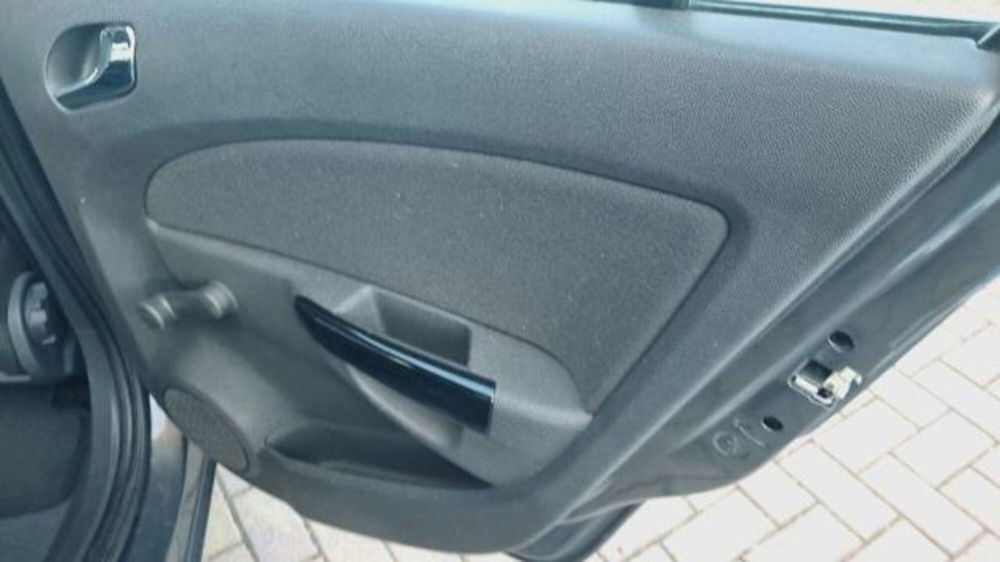 Opel Corsa usata a Savona (12)