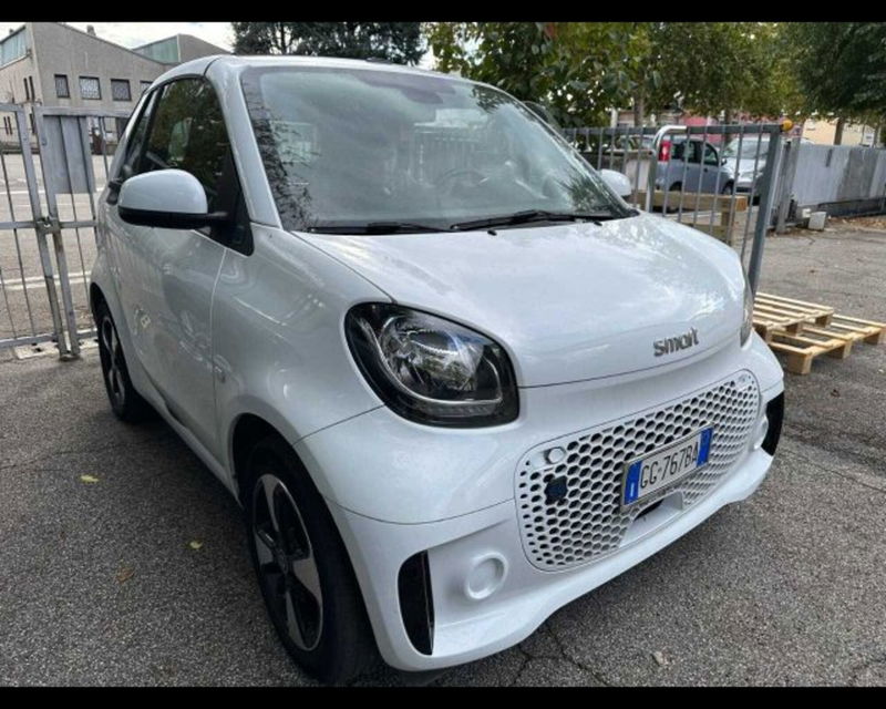 smart Fortwo Cabrio EQ cabrio Passion  del 2021 usata a Castenaso