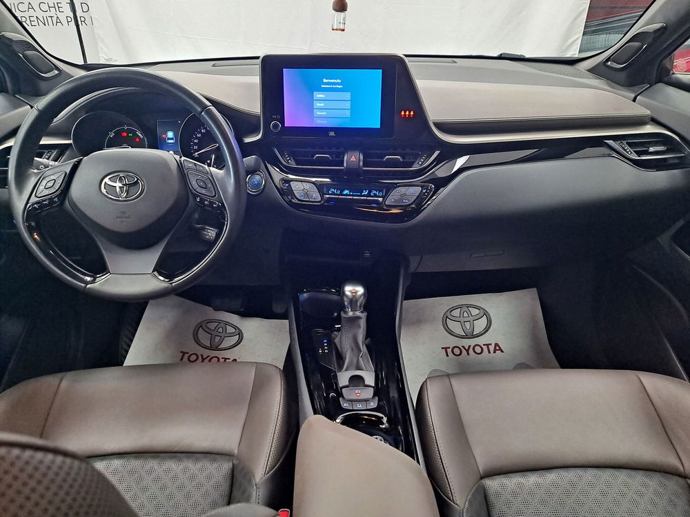 Toyota Toyota C-HR usata a Roma (10)