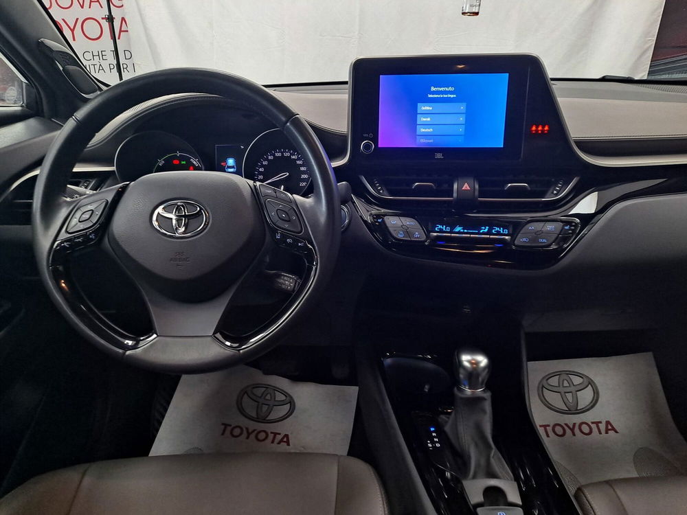 Toyota Toyota C-HR usata a Roma (11)