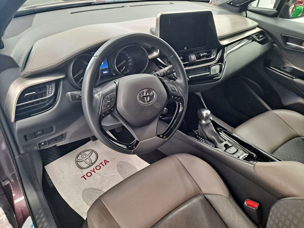 Toyota Toyota C-HR usata a Roma (17)