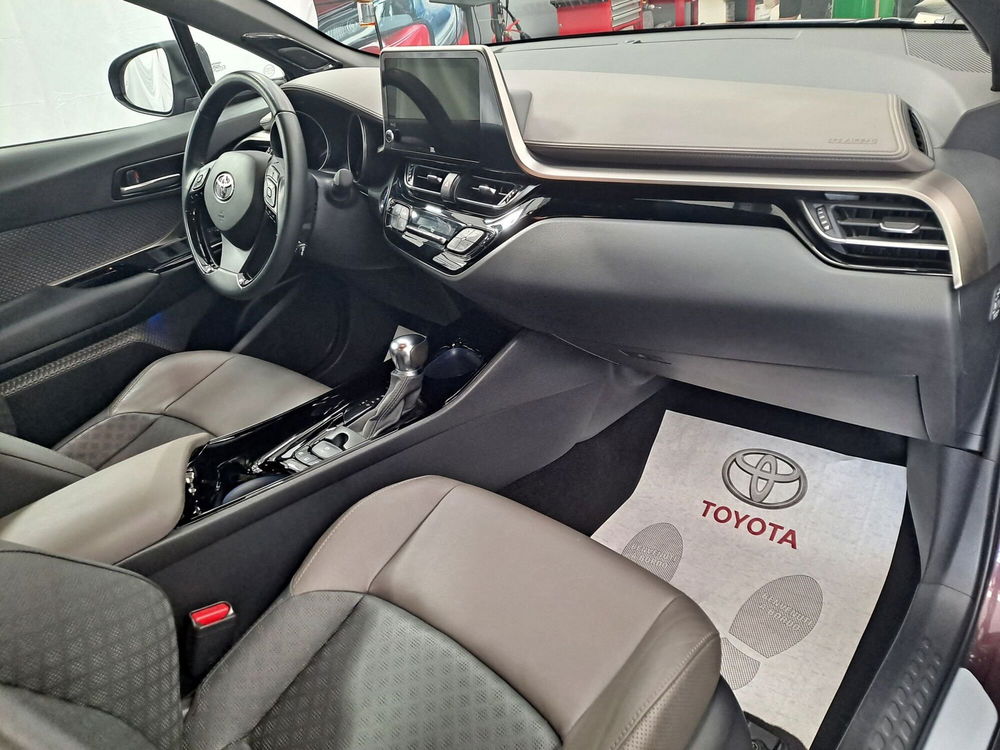 Toyota Toyota C-HR usata a Roma (6)