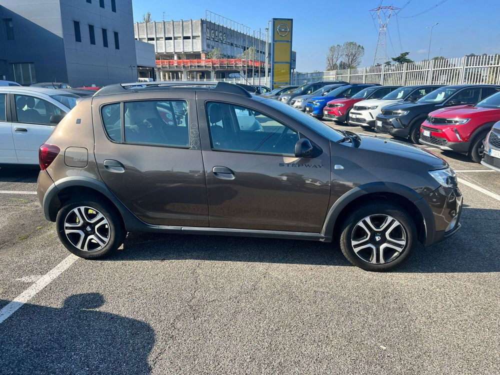 Dacia Sandero usata a Milano (5)